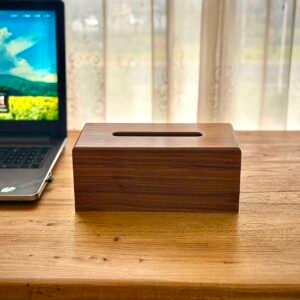 Wooden high-quality office desk or dining table tissue box